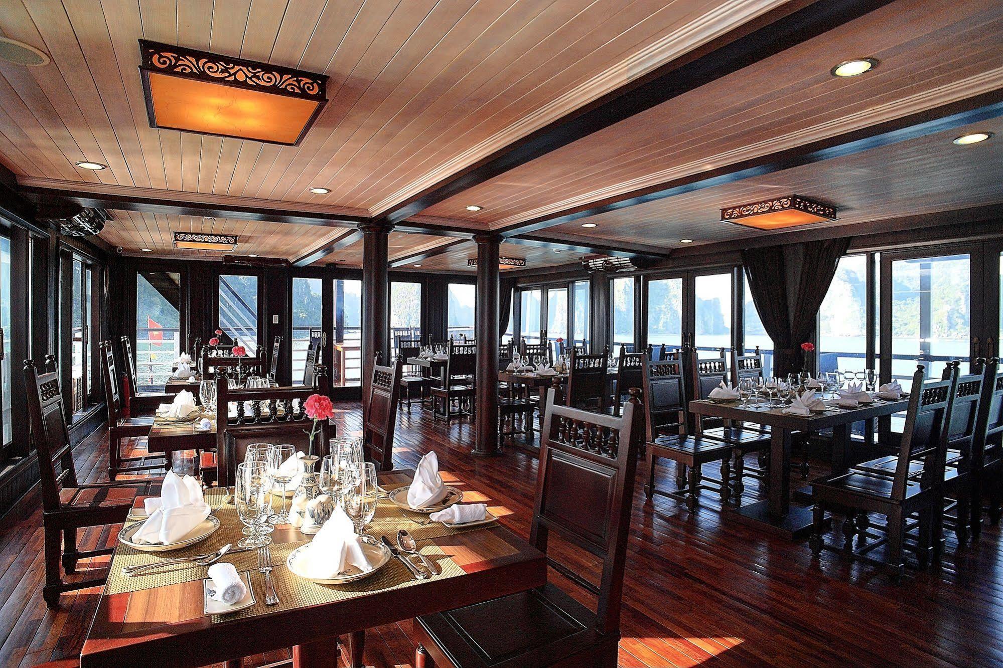 Pelican Classic Cruise Ha Long Bagian luar foto