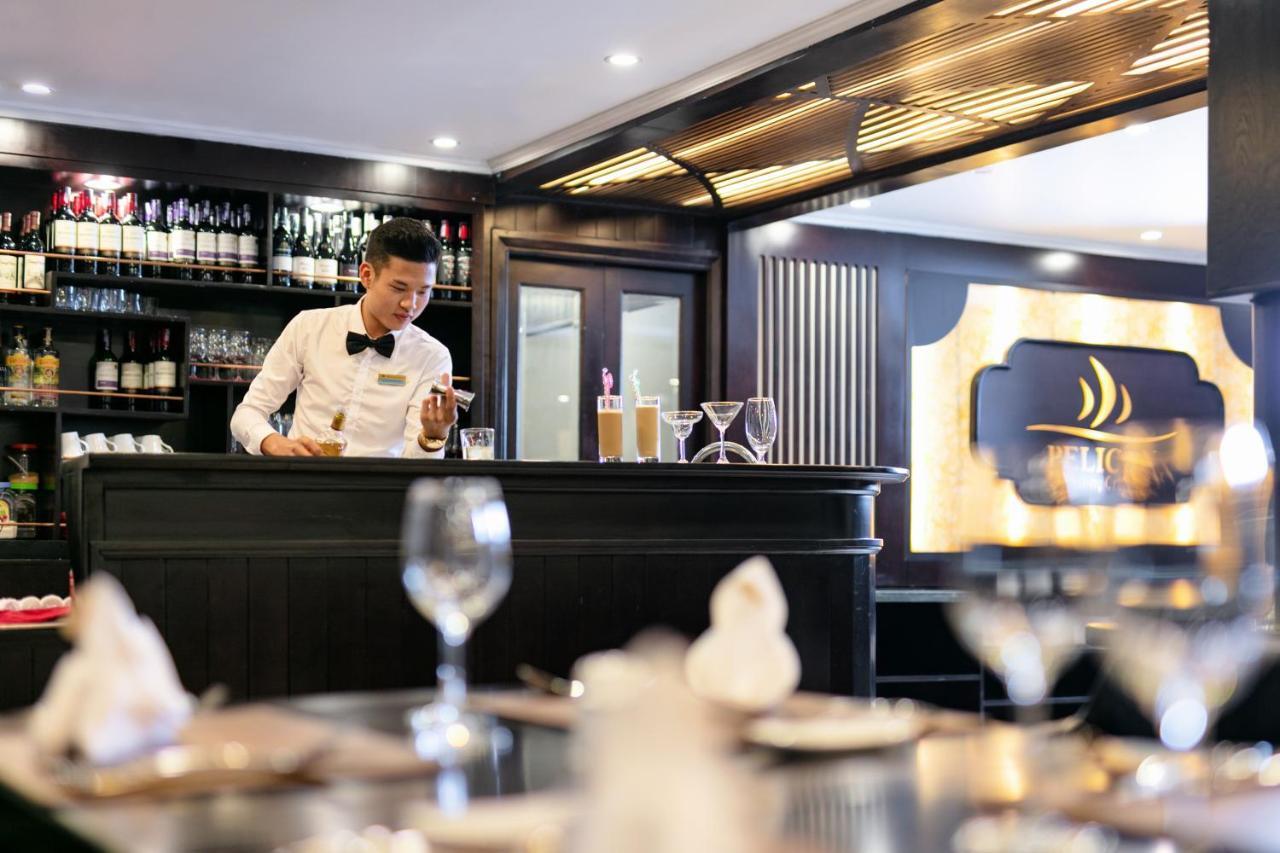 Pelican Classic Cruise Hotel Ha Long Bagian luar foto